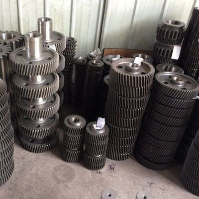 খনির যন্ত্রপাতি জন্য OEM Helical Bevel Gear লোহা ঢালাই যন্ত্রাংশ